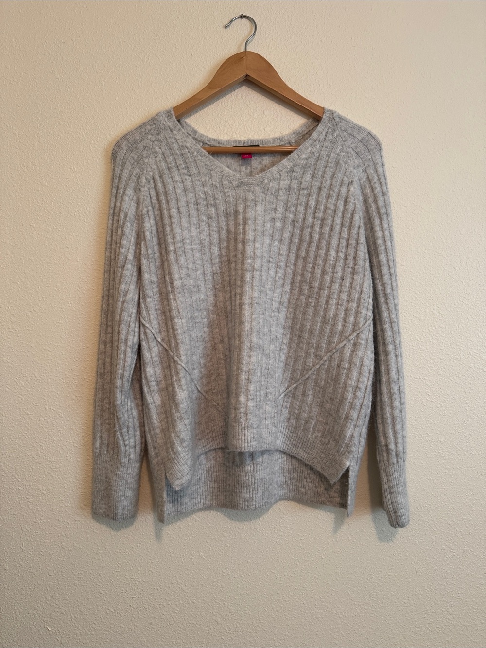 Vince Camuto Light Gray Ribbed V-Neck Sweater